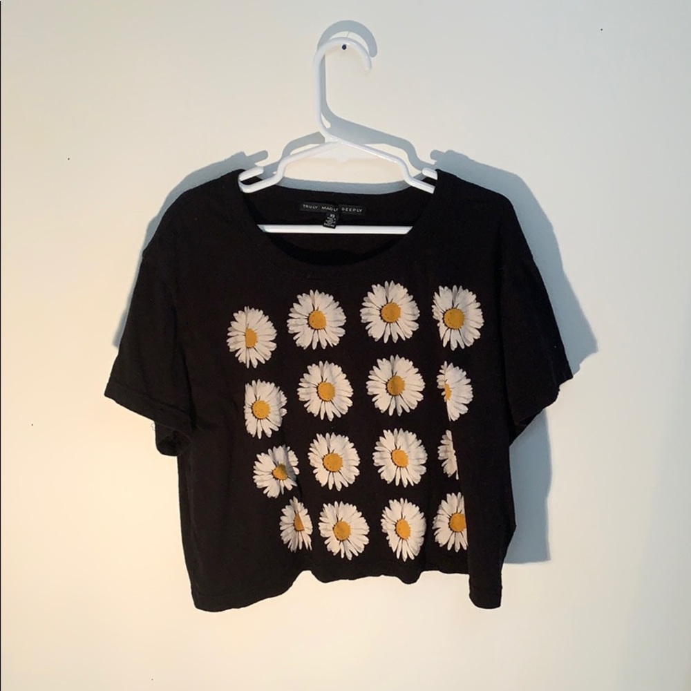 Urban Outfitters Cropped Black Tee with Daisies.